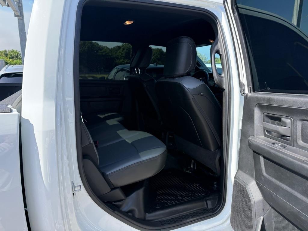 RAM 2500 Tradesman 4x4 Crew Cab 6'4" Box 2024