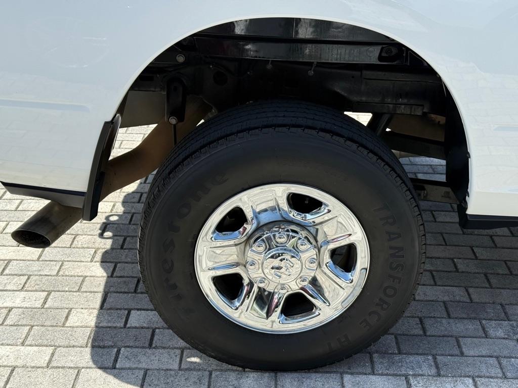 RAM 2500 Tradesman 4x4 Crew Cab 6'4" Box 2024