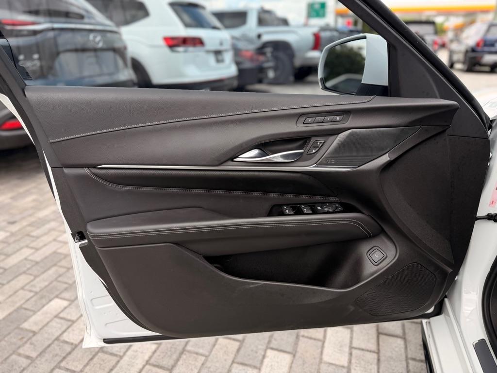 Cadillac CT4-V 4dr Sdn Blackwing 2023