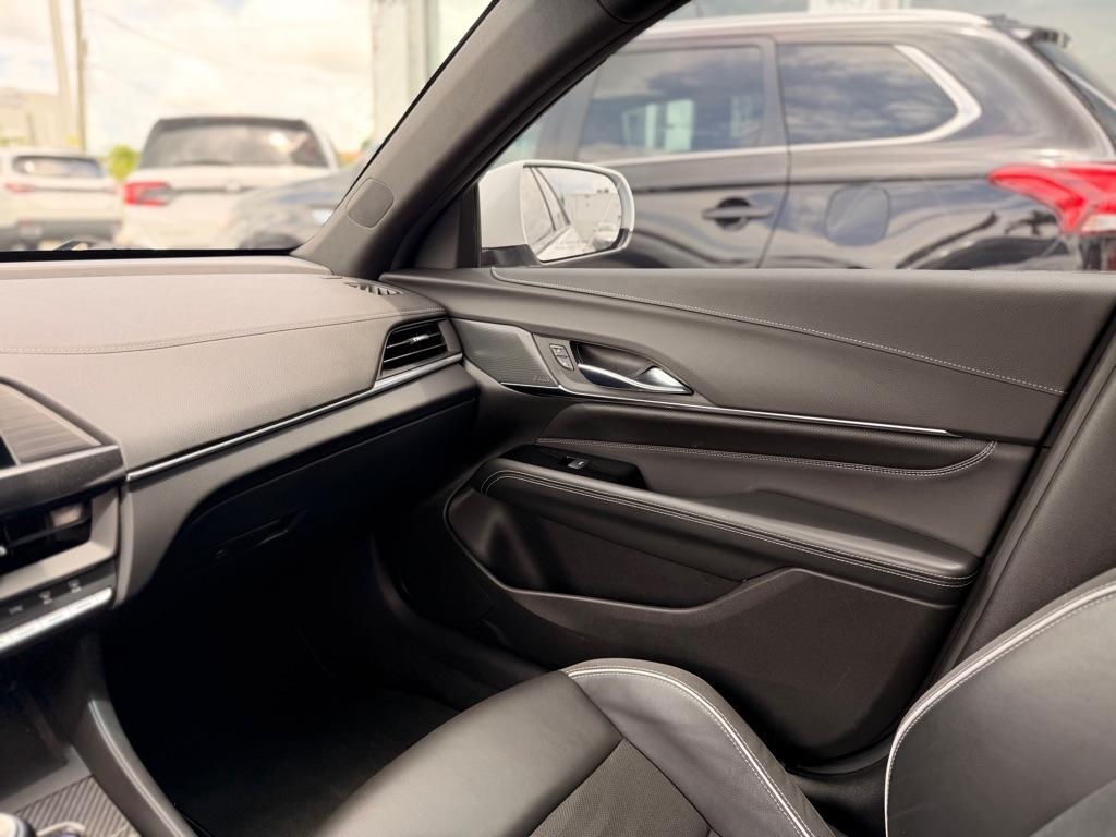 Cadillac CT4-V 4dr Sdn Blackwing 2023
