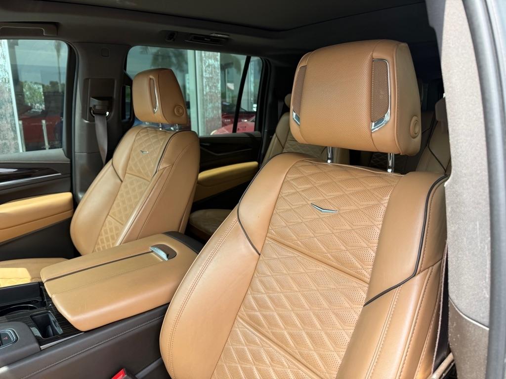 Cadillac Escalade ESV 4WD 4dr Sport 2022
