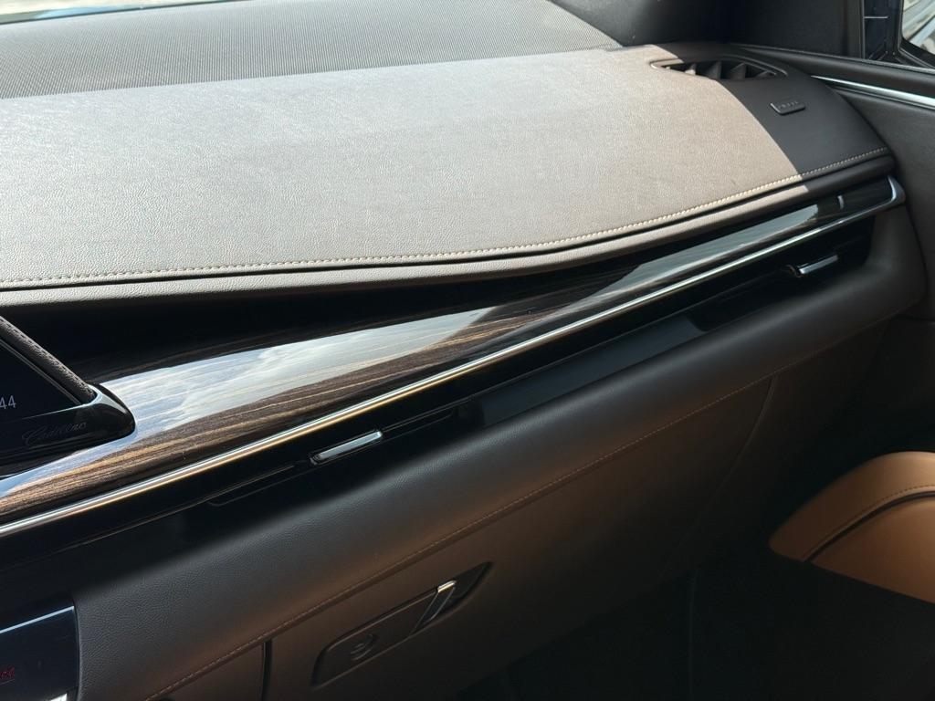 Cadillac Escalade ESV 4WD 4dr Sport 2022