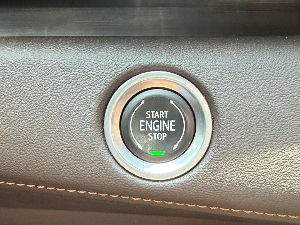 Cadillac Escalade ESV 4WD 4dr Sport 2022