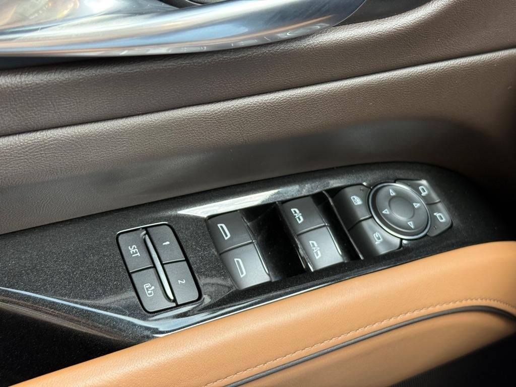 Cadillac Escalade ESV 4WD 4dr Sport 2022
