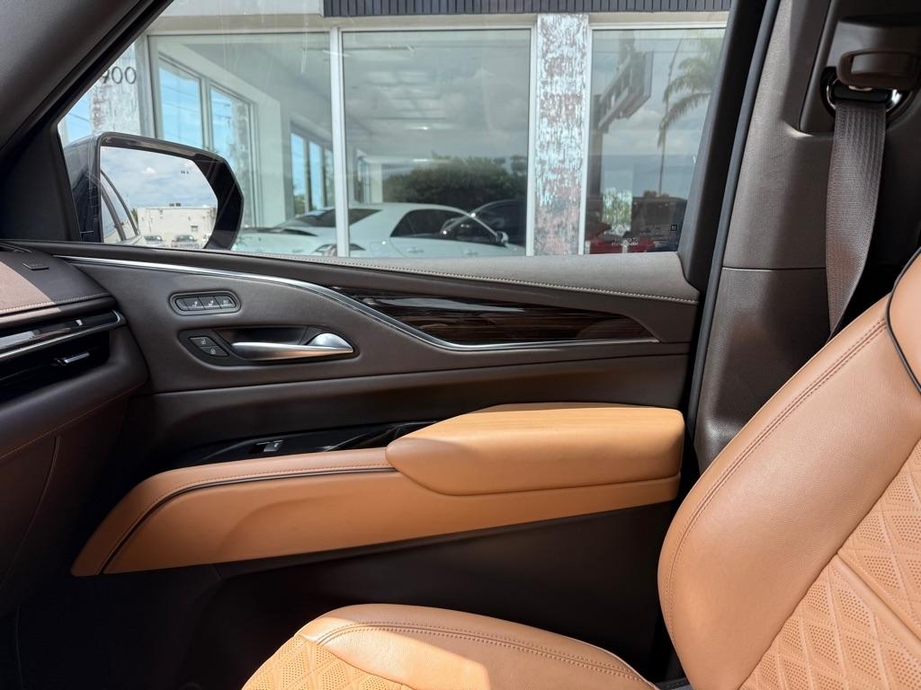 Cadillac Escalade ESV 4WD 4dr Sport 2022