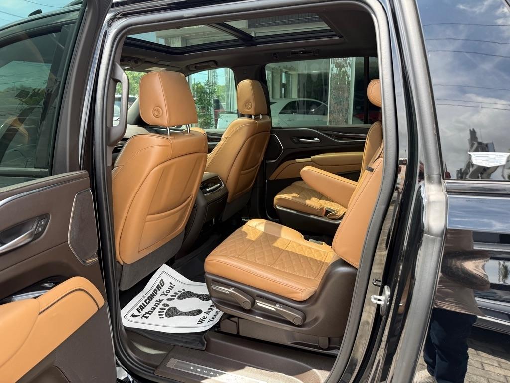 Cadillac Escalade ESV 4WD 4dr Sport 2022