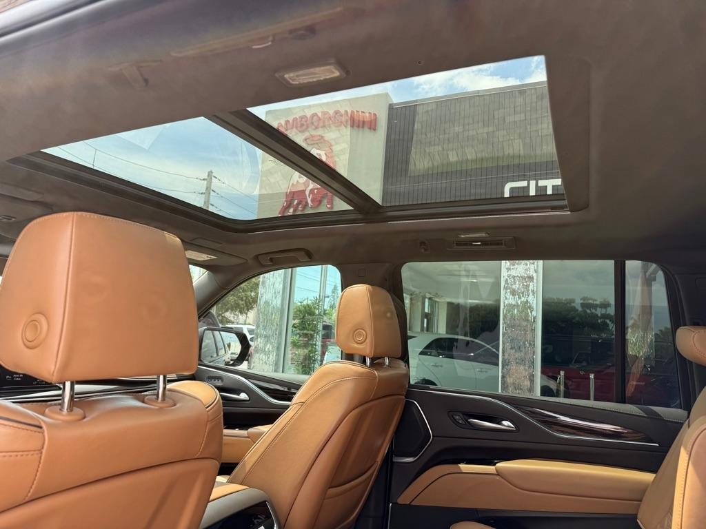 Cadillac Escalade ESV 4WD 4dr Sport 2022