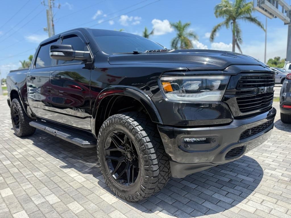 RAM 1500 Laramie 4x4 Crew Cab 5'7" Box 2022
