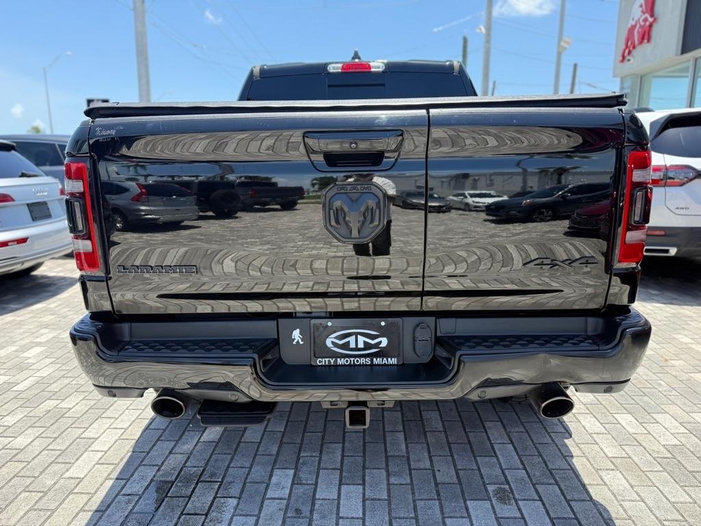 RAM 1500 Laramie 4x4 Crew Cab 5'7" Box 2022