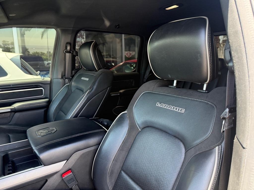 RAM 1500 Laramie 4x4 Crew Cab 5'7" Box 2022