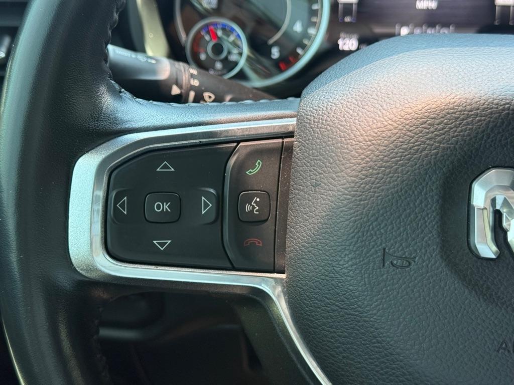 RAM 1500 Laramie 4x4 Crew Cab 5'7" Box 2022