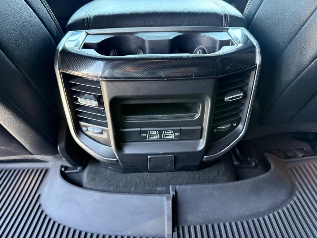 RAM 1500 Laramie 4x4 Crew Cab 5'7" Box 2022