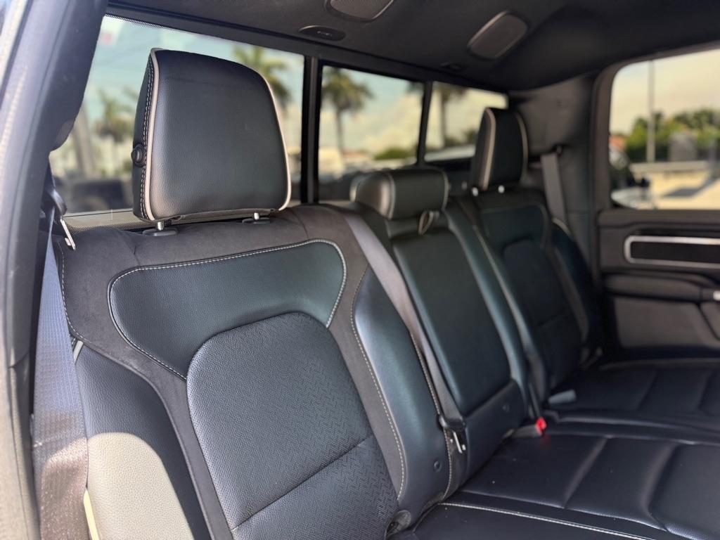 RAM 1500 Laramie 4x4 Crew Cab 5'7" Box 2022