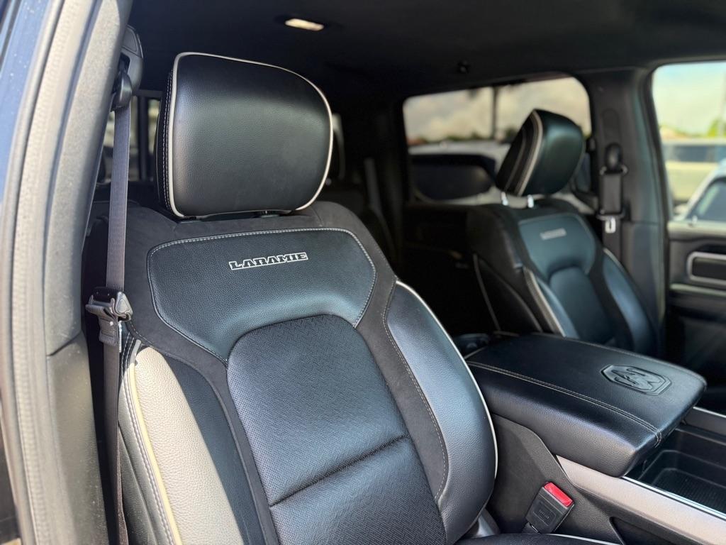 RAM 1500 Laramie 4x4 Crew Cab 5'7" Box 2022