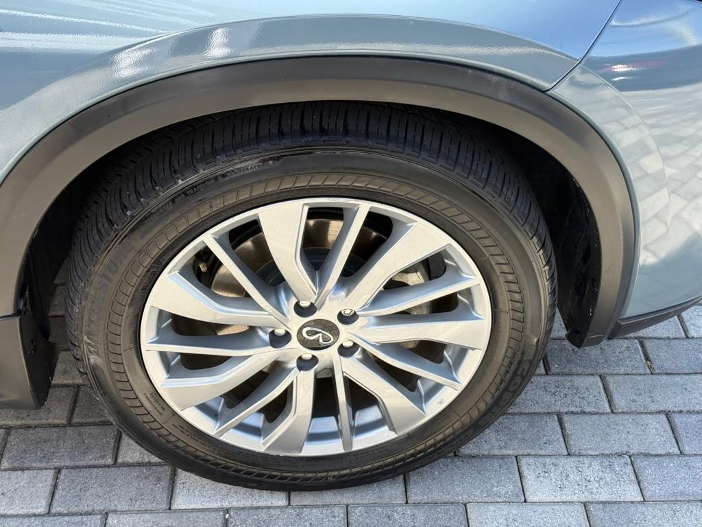 Infiniti QX50 LUXE AWD 2024