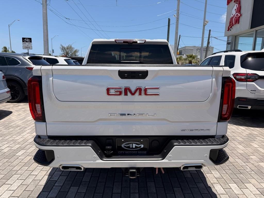 GMC Sierra 1500 4WD Crew Cab 147" Denali 2023
