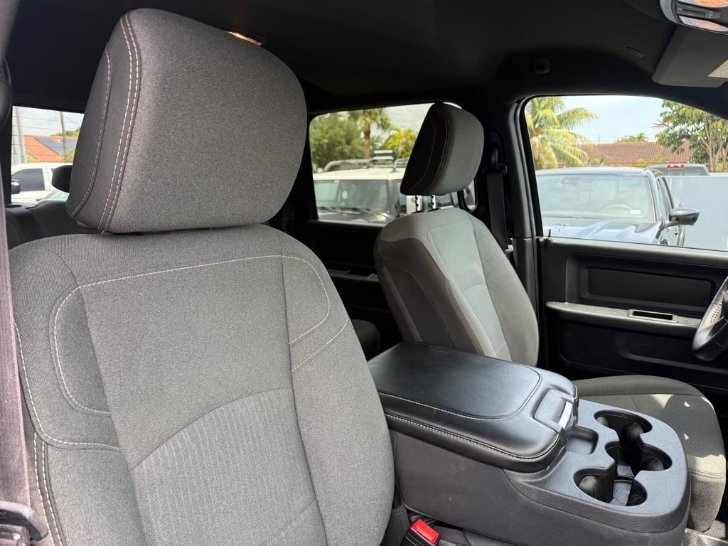 RAM 3500 Tradesman 4x4 Crew Cab 8' Box 2024