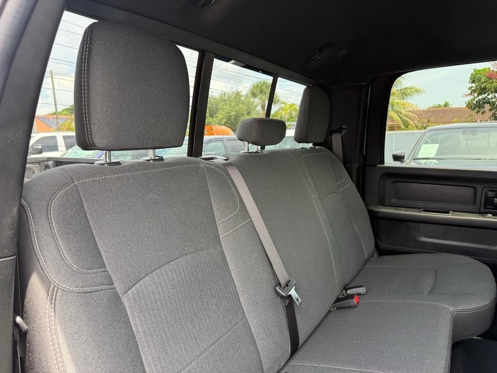 RAM 3500 Tradesman 4x4 Crew Cab 8' Box 2024