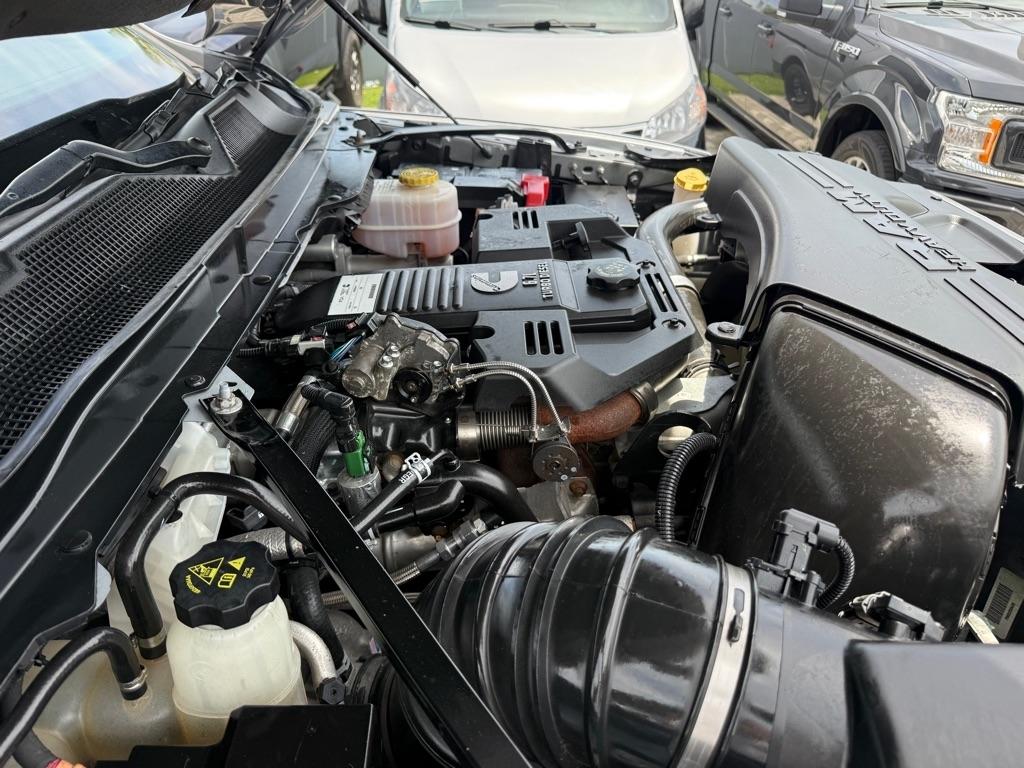 RAM 3500 Tradesman 4x4 Crew Cab 8' Box 2024