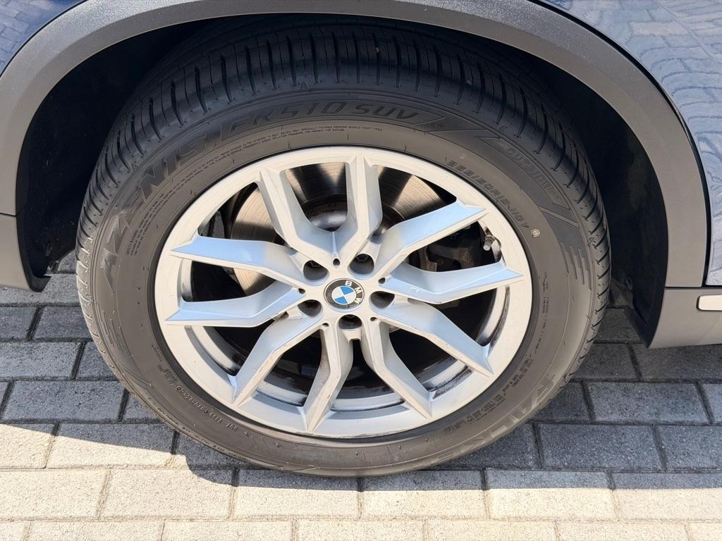 BMW X5 sDrive40i Sports Activity Vehicle 2022