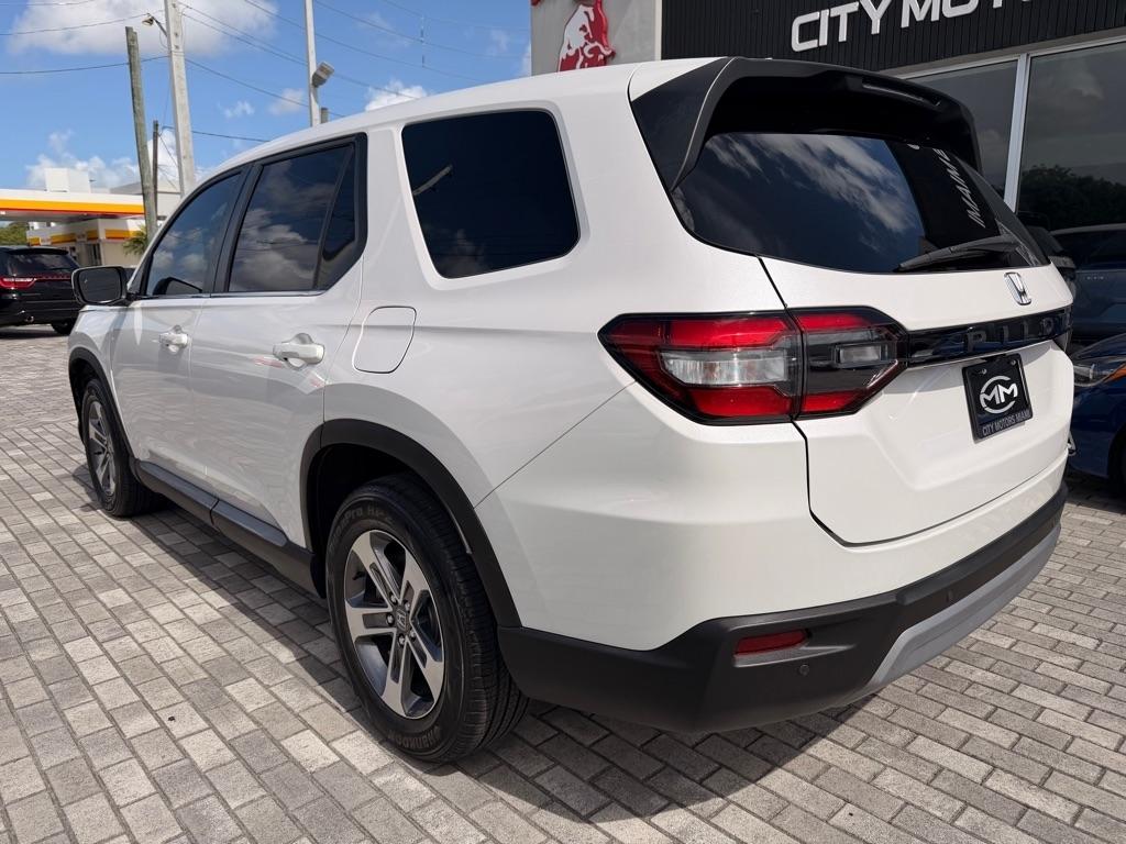 Honda Pilot EX-L 7 Passenger 2WD 2024