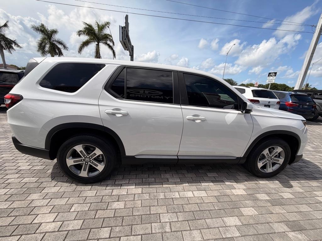 Honda Pilot EX-L 7 Passenger 2WD 2024