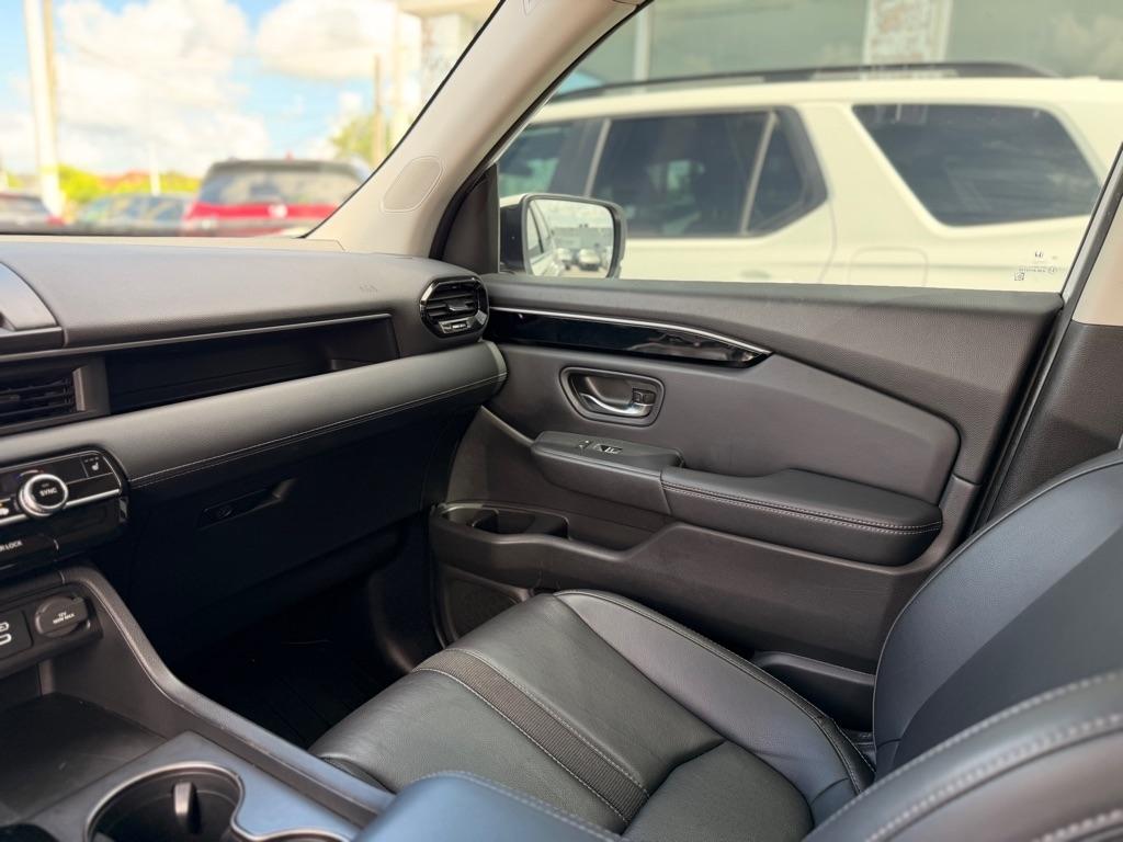 Honda Pilot EX-L 7 Passenger 2WD 2024