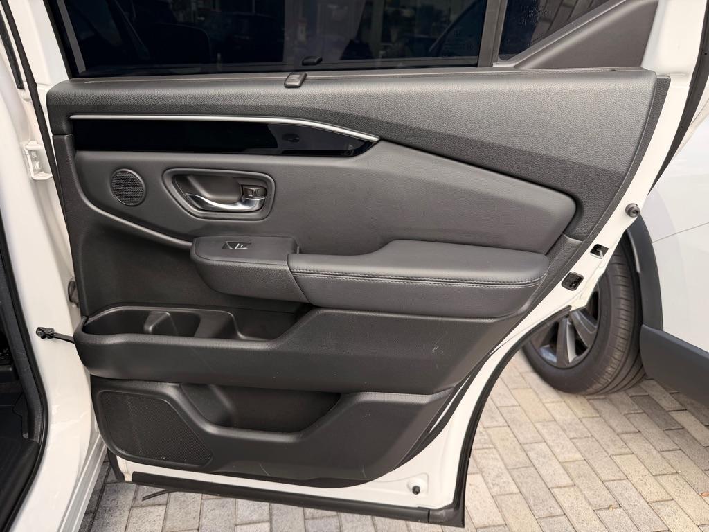 Honda Pilot EX-L 7 Passenger 2WD 2024