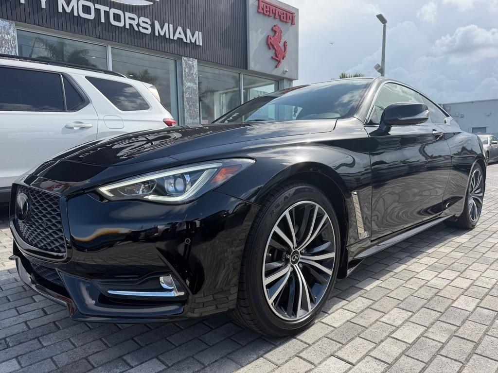 Infiniti Q60 LUXE RWD 2022