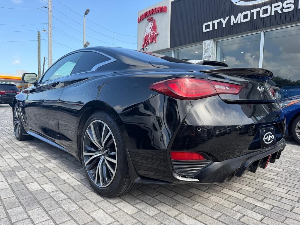Infiniti Q60 LUXE RWD 2022