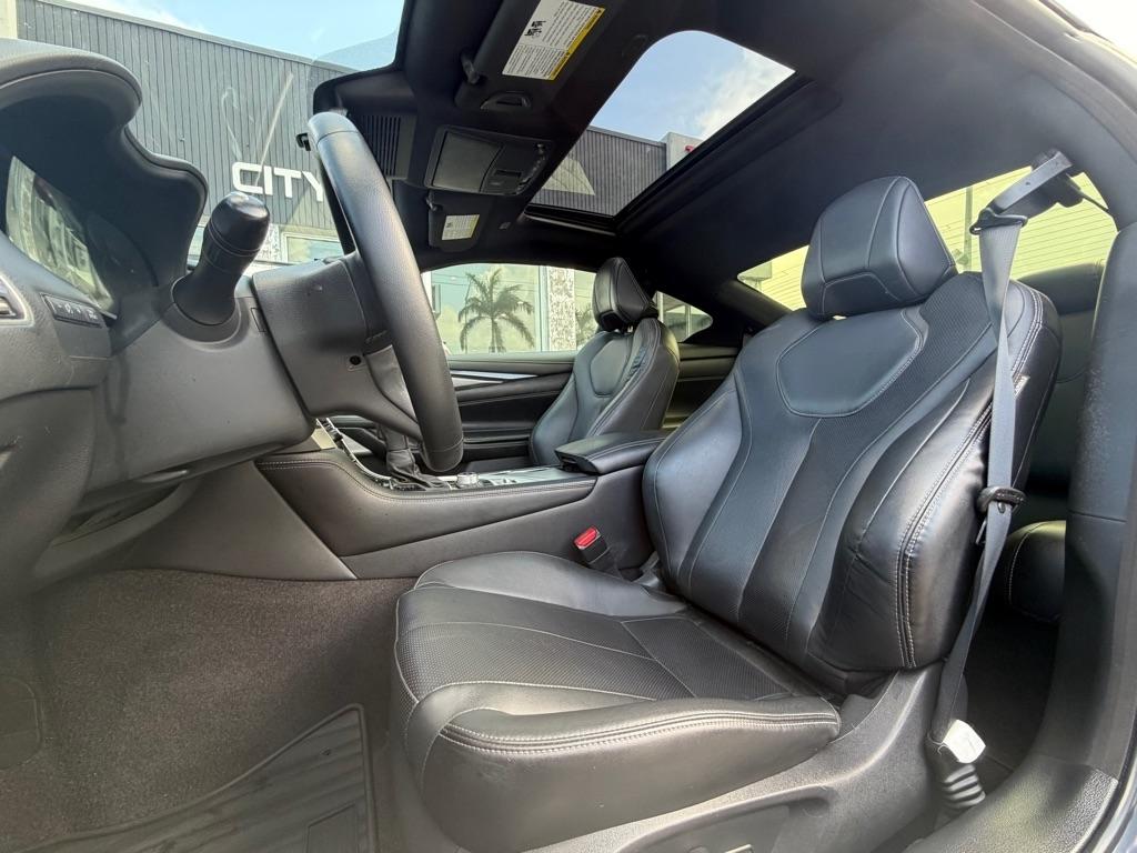 Infiniti Q60 LUXE RWD 2022