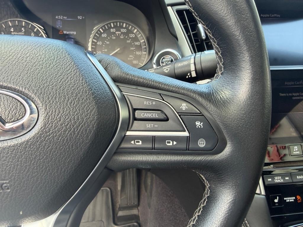 Infiniti Q60 LUXE RWD 2022
