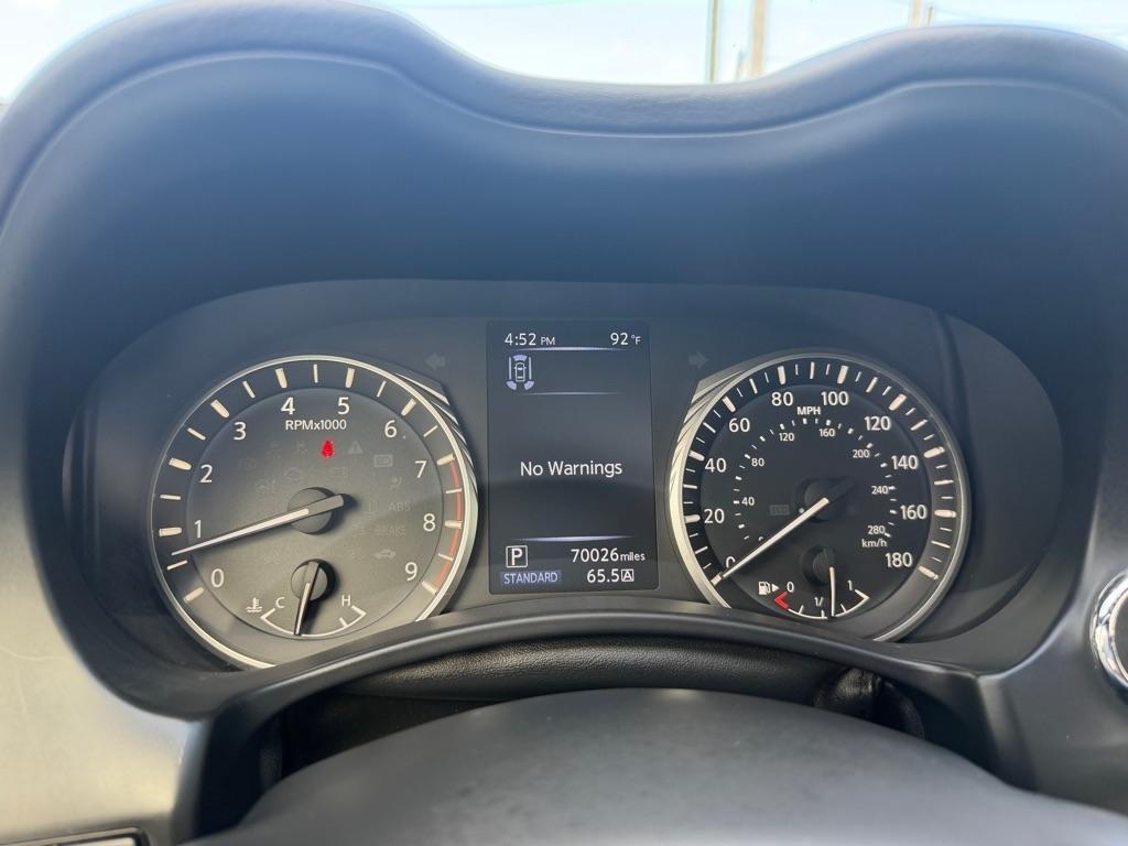 Infiniti Q60 LUXE RWD 2022