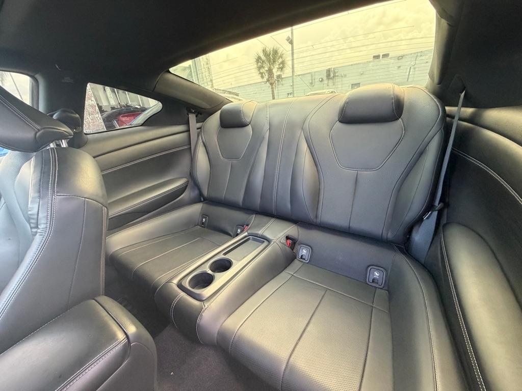 Infiniti Q60 LUXE RWD 2022