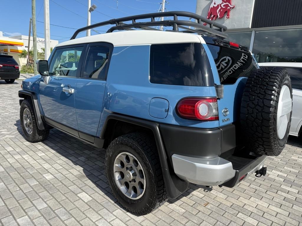 Toyota FJ Cruiser 4WD 4dr Man (Natl) 2012
