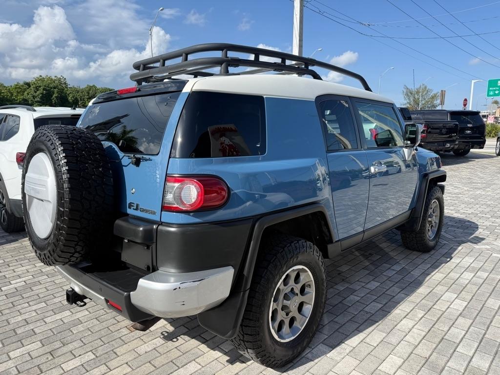 Toyota FJ Cruiser 4WD 4dr Man (Natl) 2012