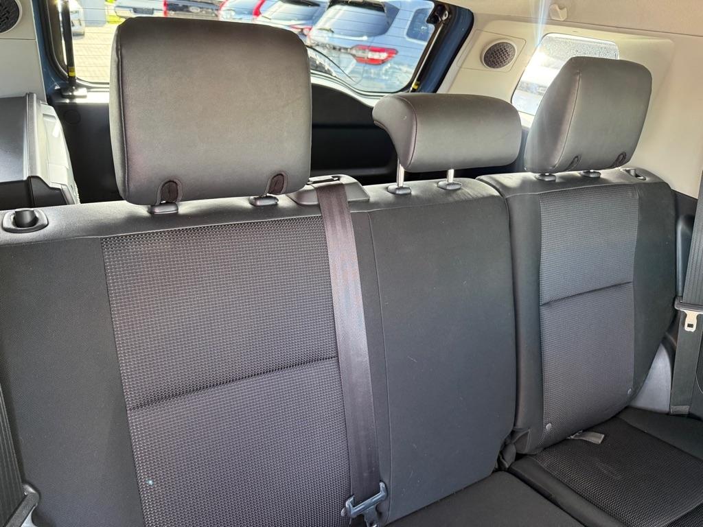 Toyota FJ Cruiser 4WD 4dr Man (Natl) 2012
