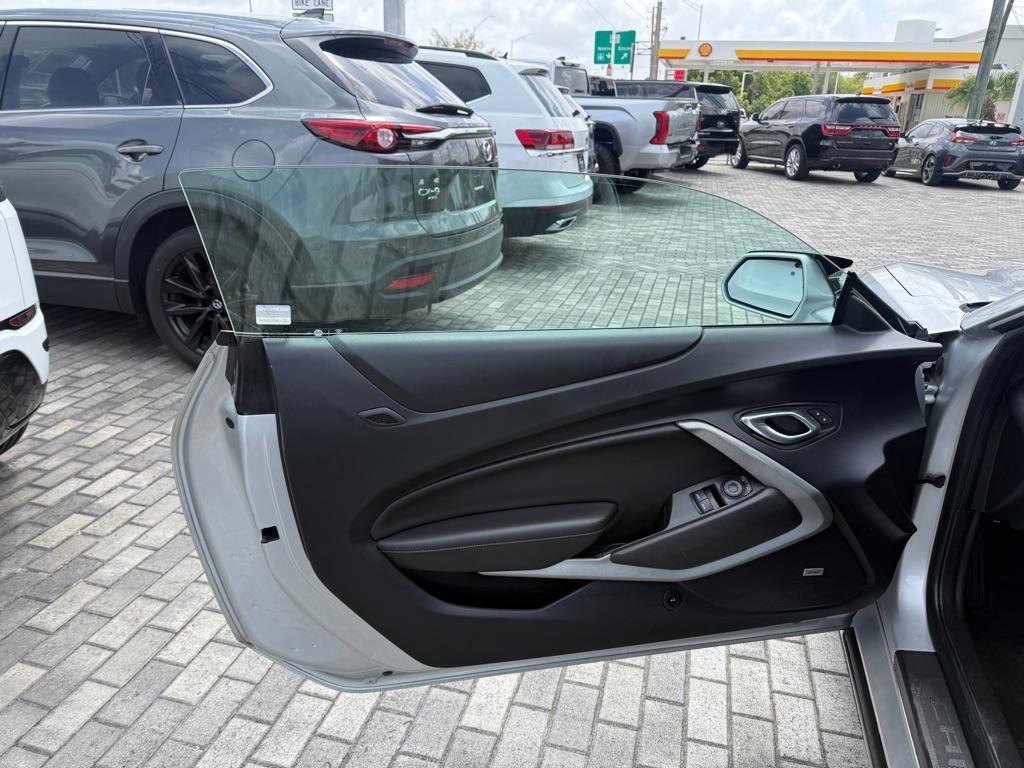Chevrolet Camaro 2dr Cpe 1LT 2016
