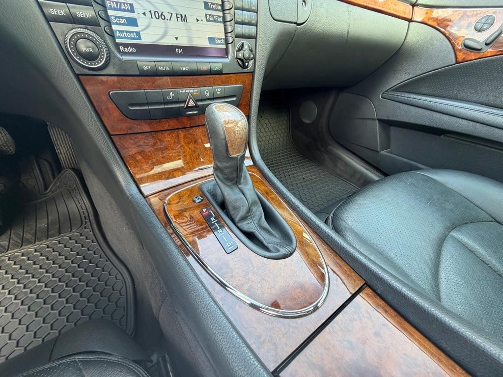 Mercedes-Benz E-Class 4dr Sdn 3.2L 2004