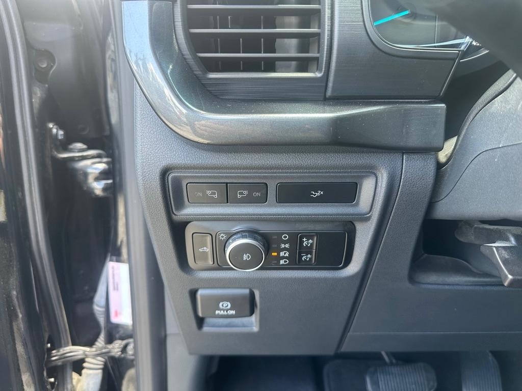 Ford F-150 XL 2WD SuperCrew 5.5' Box 2023