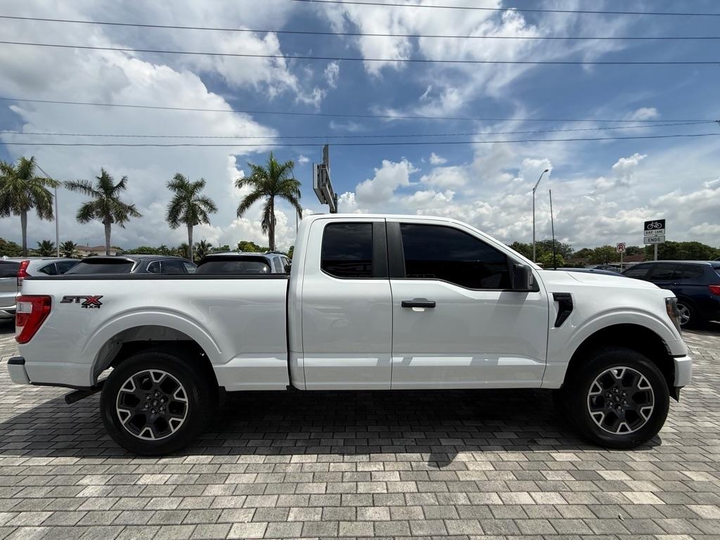 Ford F-150 XL 4WD SuperCab 6.5' Box 2023