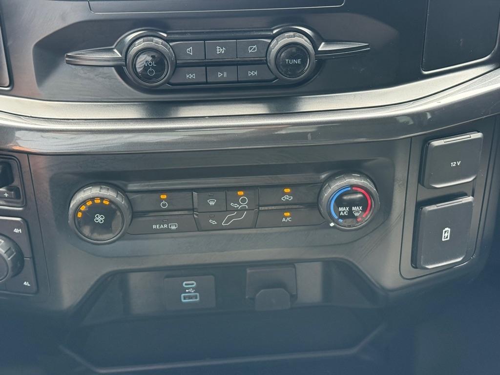 Ford F-150 XL 4WD SuperCab 6.5' Box 2023