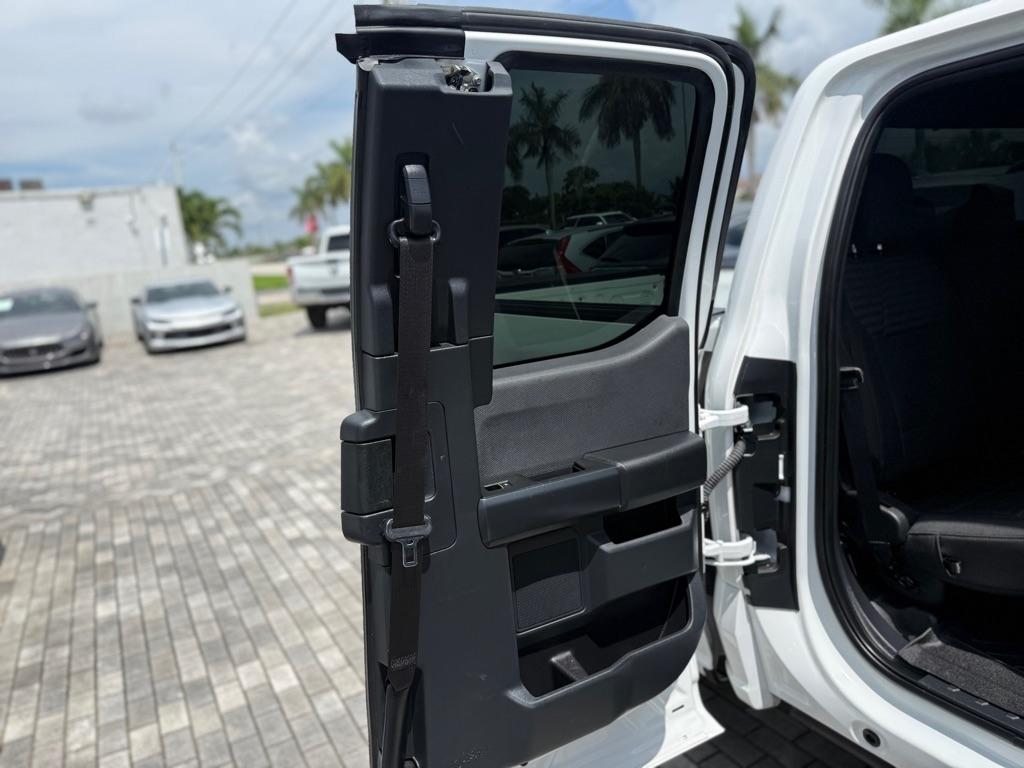Ford F-150 XL 4WD SuperCab 6.5' Box 2023