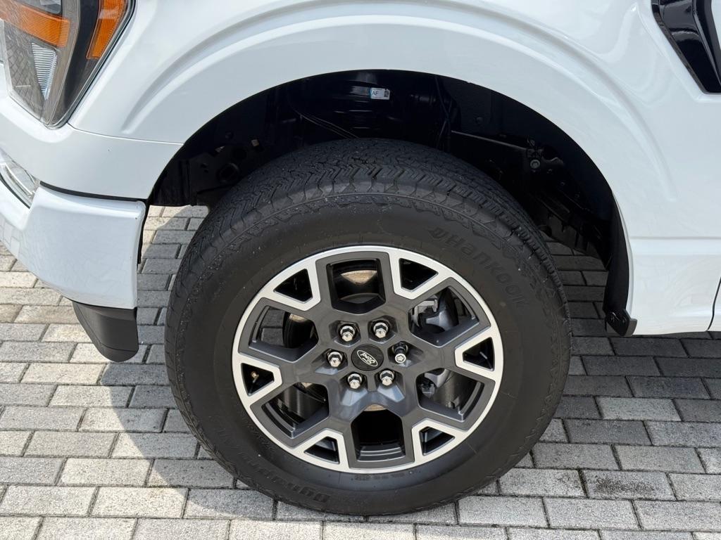 Ford F-150 XL 4WD SuperCab 6.5' Box 2023
