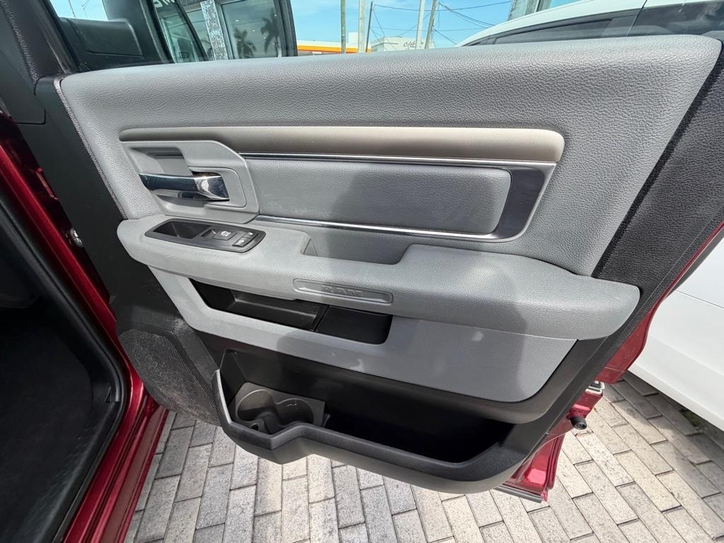 RAM 1500 Classic Warlock 4x4 Quad Cab 6'4" Box 2020