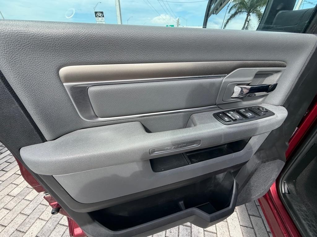 RAM 1500 Classic Warlock 4x4 Quad Cab 6'4" Box 2020