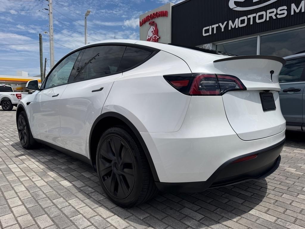 Tesla Model Y RWD *Ltd Avail* 2024