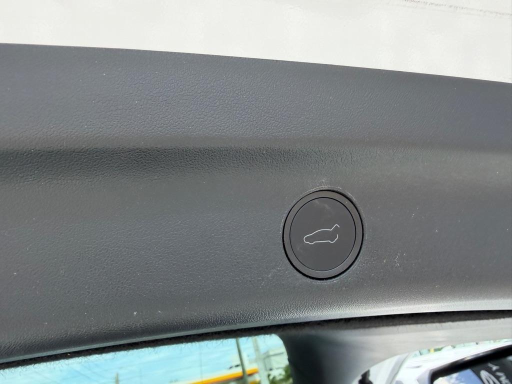 Tesla Model Y RWD *Ltd Avail* 2024