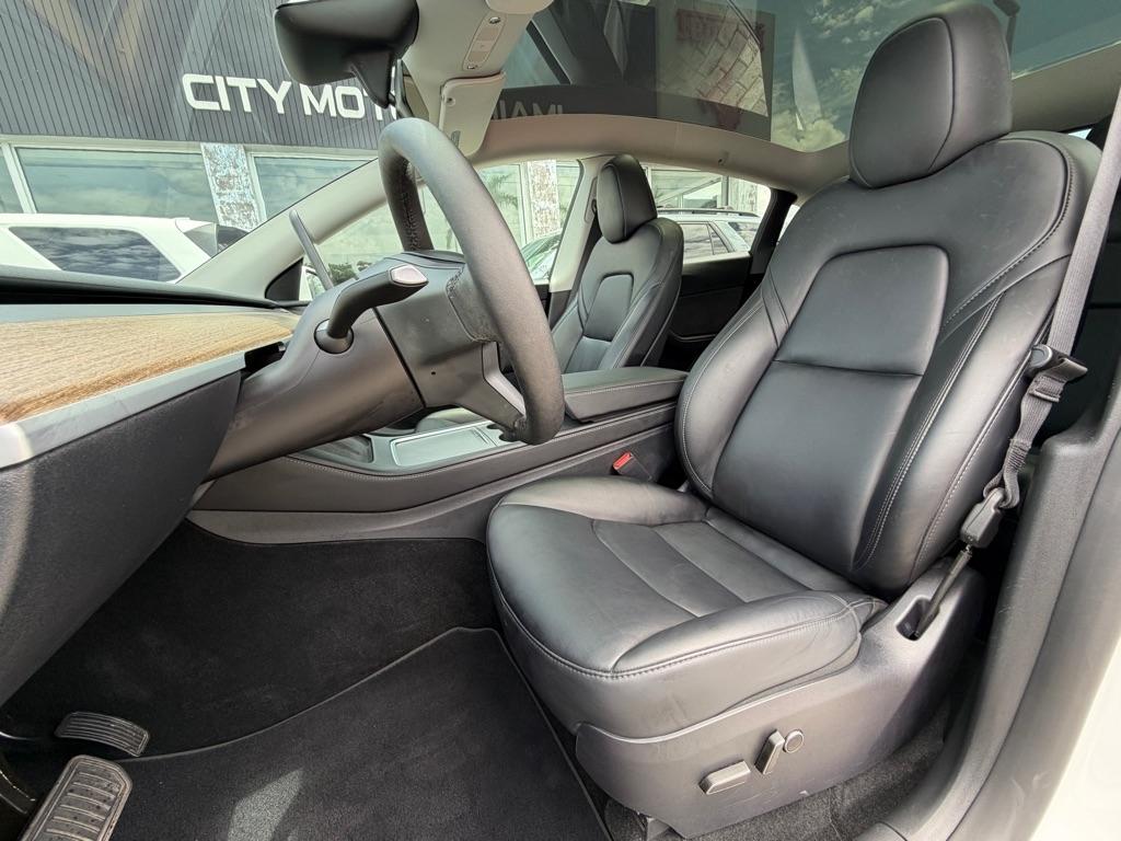 Tesla Model Y RWD *Ltd Avail* 2024