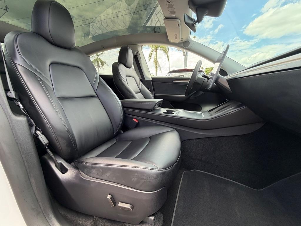 Tesla Model Y RWD *Ltd Avail* 2024